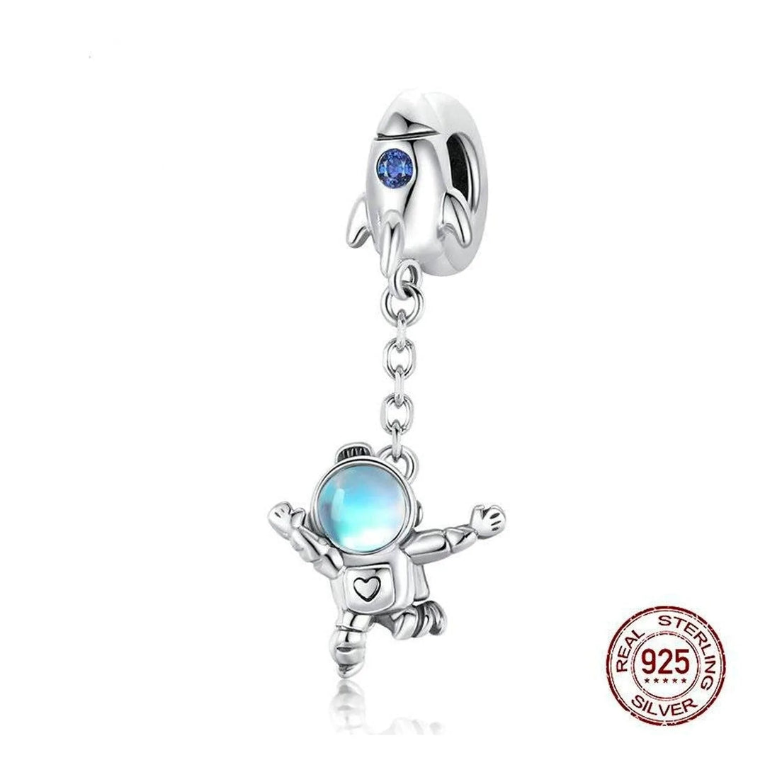 CHARM DE ASTRONAUTA CON EL SELLO S925 AUTENTICA PLATA MARCA GOLD SHIELD