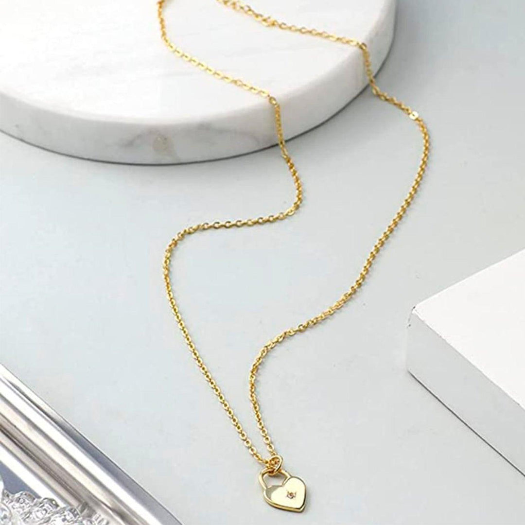 Collar para Mujer de Acero Inoxidable Dije Candado Y Corazón - GOLD SHIELD
