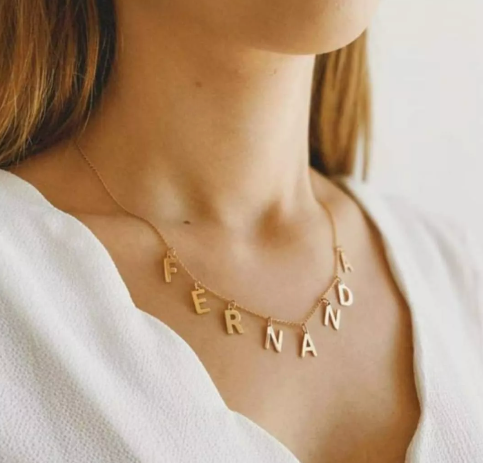 Cadena de oro con nombre personalizado - GOLD SHIELD