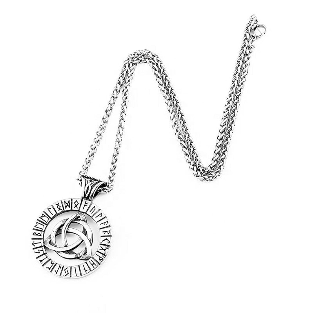 collares en capas cómo combinarlos - Gold Shield joyería mexicana