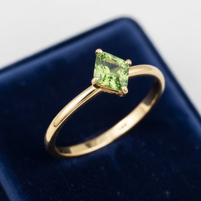 Anillo Oro 14k con Zafiro Verde 0.7ct | Gold Shield