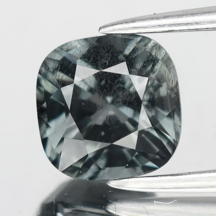 Espinela acero gris azul natural 1.30ct corte cushion de Myanmar, pieza única — Gold Shield
