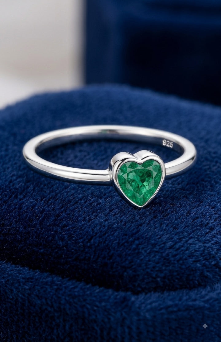 Esmeralda verde natural 0.4ct corte corazón — Anillo Plata 925 | Gold Shield