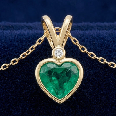 Esmeralda verde natural 0.4ct corte corazón — Dije Oro 14k | Gold Shield