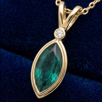 Esmeralda verde natural 2.2ct corte marquesa — Dije Oro 14k | Gold Shield