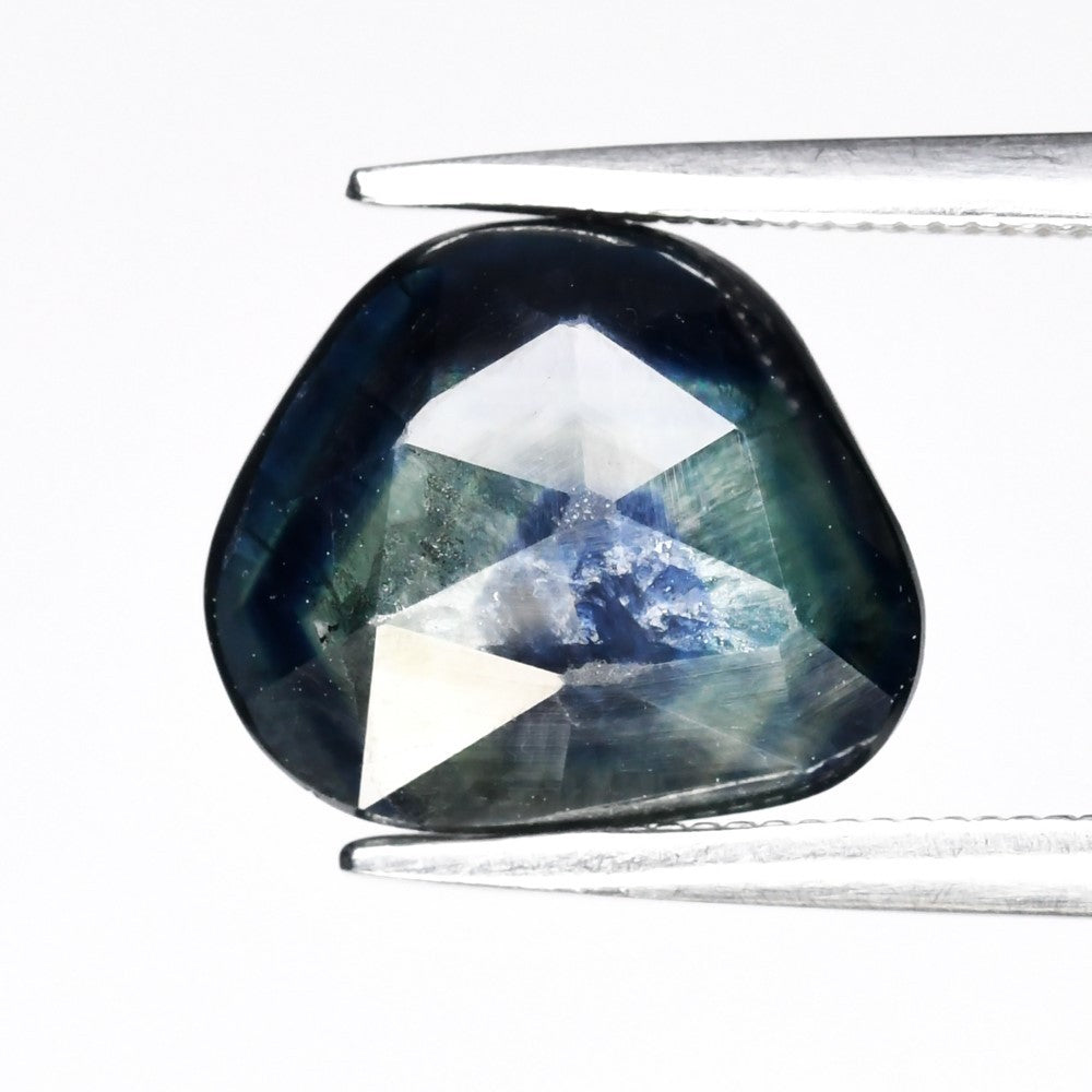 zafiro verde azul natural 2.69ct corte rose-cut fancy, gema suelta Gold Shield joyería mexicana