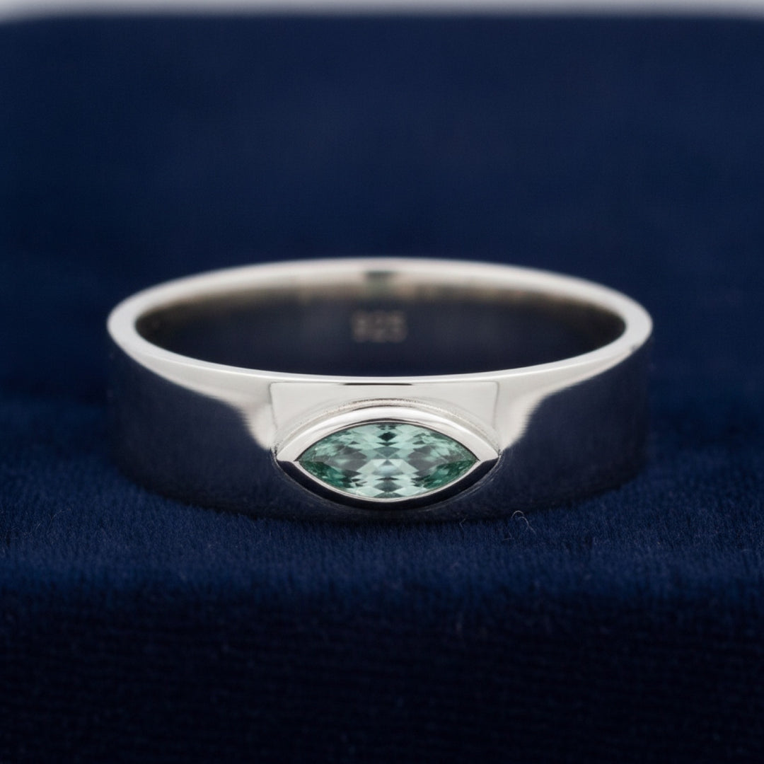 anillo de hombre de plata 925 con alexandrita verde natural 0.39ct corte marquesa, joyería mexicana Gold Shield