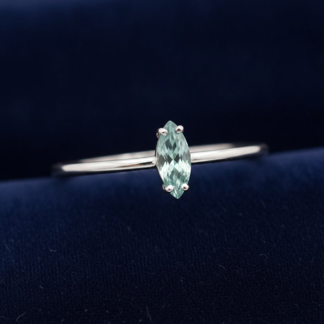 anillo plata 925 con alexandrita verde natural 0.39ct corte marquesa, joyería mexicana Gold Shield