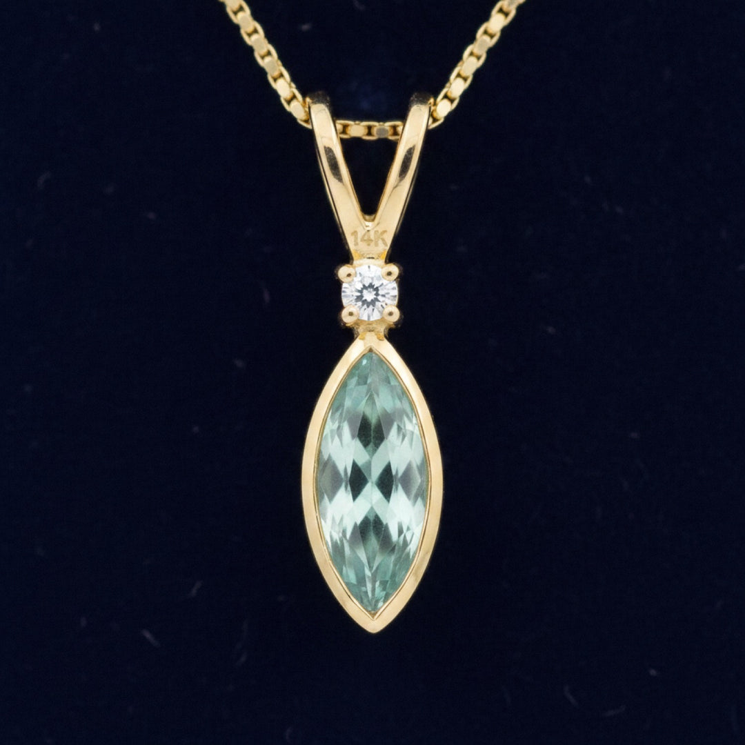 dije oro 14k con alexandrita verde natural 0.39ct corte marquesa, joyería mexicana Gold Shield