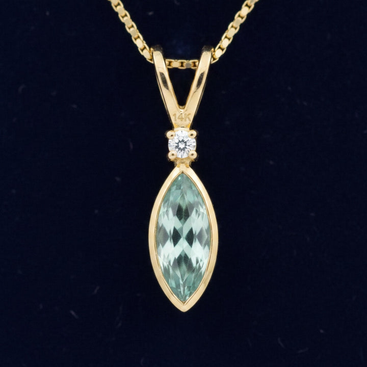dije oro 14k con alexandrita verde natural 0.39ct corte marquesa, joyería mexicana Gold Shield