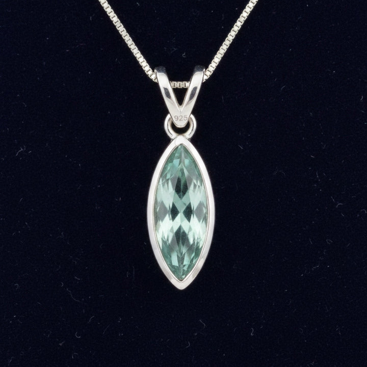 dije plata 925 con alexandrita verde natural 0.39ct corte marquesa, joyería mexicana Gold Shield