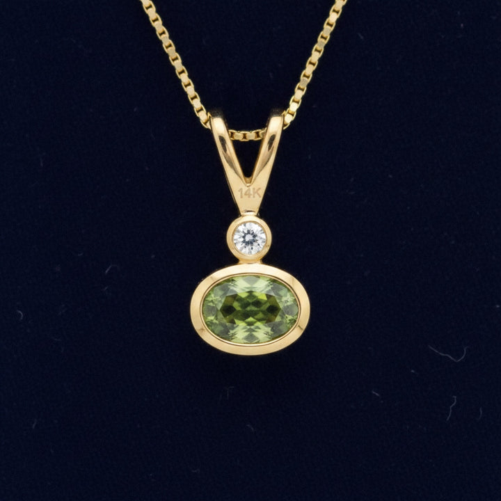 dije oro 14k con alexandrita verde natural 0.40ct corte oval, joyería mexicana Gold Shield