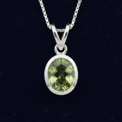 dije plata 925 con alexandrita verde natural 0.40ct corte oval, joyería mexicana Gold Shield