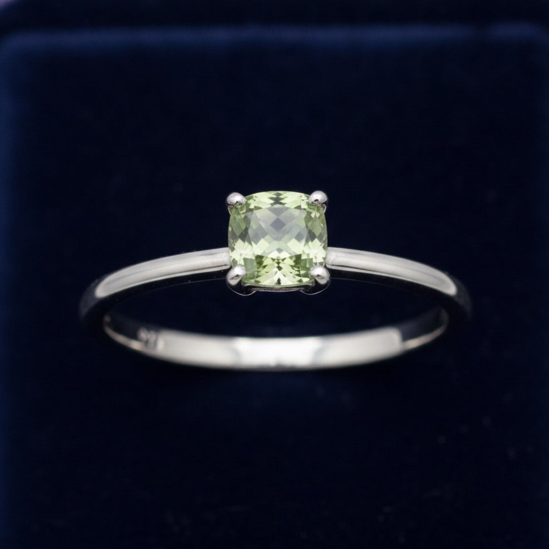 anillo plata 925 con alexandrita verde natural 0.59ct corte cojin, joyería mexicana Gold Shield