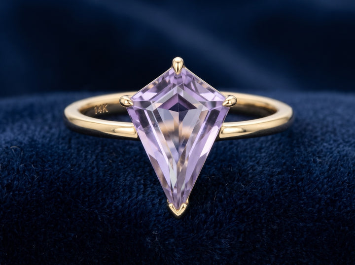 anillo oro 14k con amatista púrpura natural 2.11ct corte kite, joyería mexicana Gold Shield