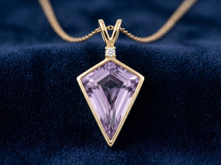 dije oro 14k con amatista púrpura natural 2.11ct corte kite, joyería mexicana Gold Shield