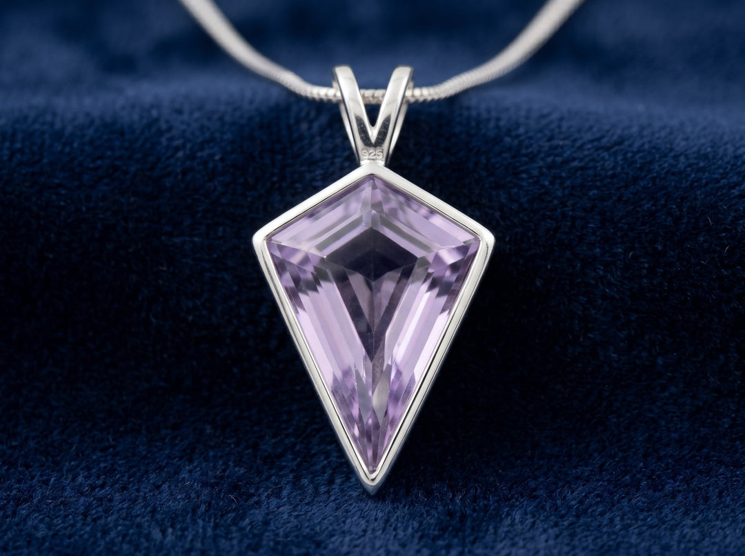 dije plata 925 con amatista púrpura natural 2.11ct corte kite, joyería mexicana Gold Shield
