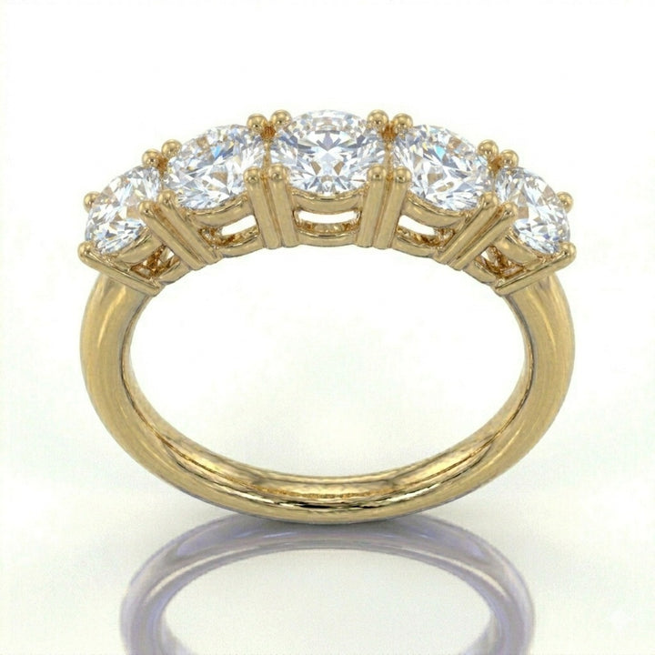Anillo media eternidad oro 14k con moissanita brillante - frente - Gold Shield