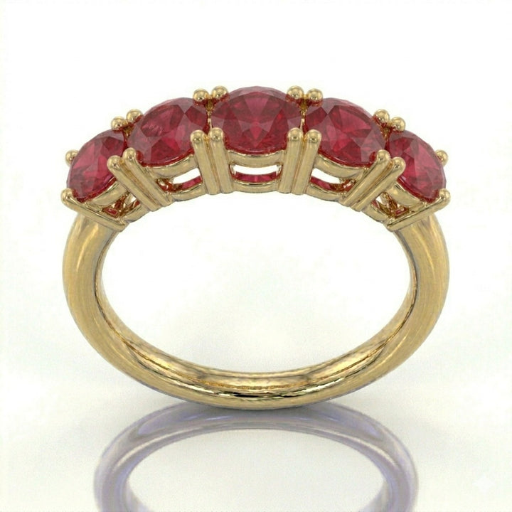 Anillo media eternidad oro 14k con rubies rojos intensos - frente - Gold Shield