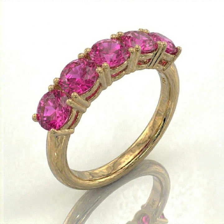 Anillo media eternidad oro 14k con rubies rojos intensos - lateral - Gold Shield