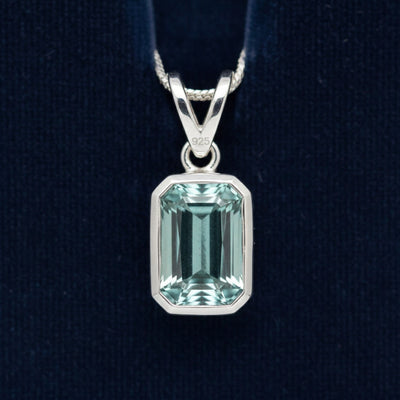 dije de plata 925 con berilo azulado verde natural 0.69ct corte octagon de Africa, joyería mexicana Gold Shield