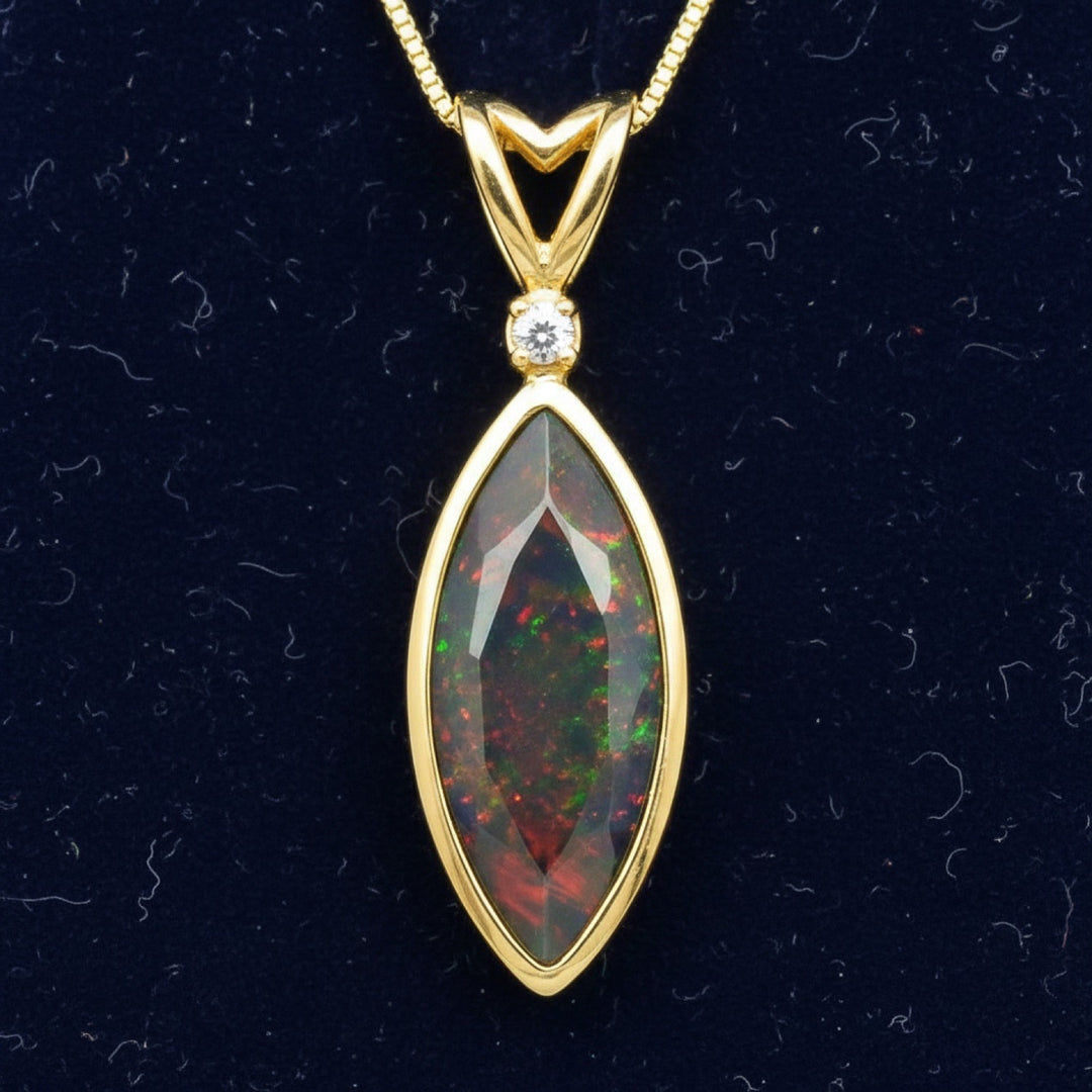 Dije Oro 14k con Ópalo Negro Natural Etiopía 1.12ct Corte Marq, joyería mexicana Gold Shield
