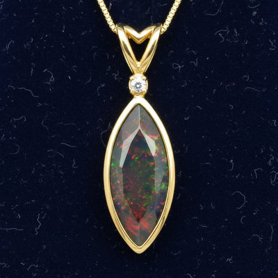 Dije Oro 14k con Ópalo Negro Natural Etiopía 1.12ct Corte Marq, joyería mexicana Gold Shield