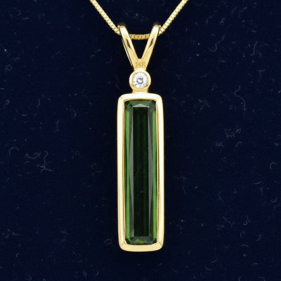 Dije Oro 14k con Turmalina Verde Sin Tratar Mozambique 1.33ct , joyería mexicana Gold Shield