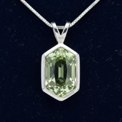 Dije Plata 925 con Zafiro Verde Sin Tratar Australia 0.71ct - Pi, joyería mexicana Gold Shield
