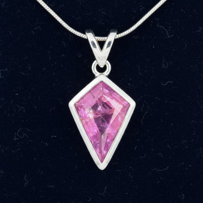 Dije Plata 925 con Zafiro Rosa Sin Tratar Tanzania 0.72ct - Piez, joyería mexicana Gold Shield