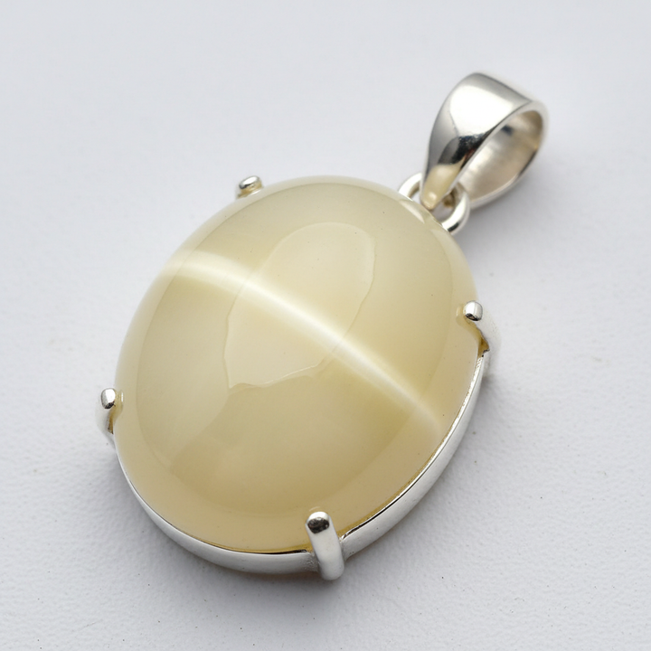 Dije Plata 925 con Piedra de Luna Ojo de Gato Amarillo 9.0ct Corte Cabuchón Oval Africa - GS-GEM-077 - Gold Shield Mexico