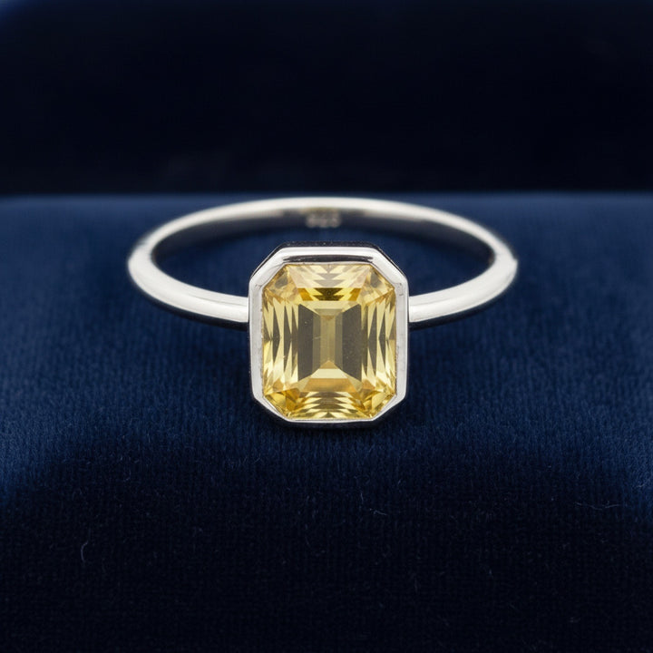 anillo de plata 925 con escapolita amarillo natural 3.83ct corte scissor de Tanzania, joyería mexicana Gold Shield