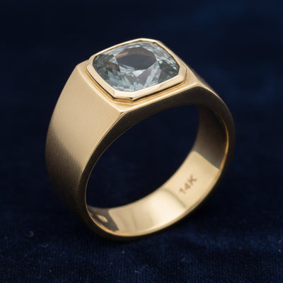 anillo de hombre de oro 14k con espinela acero gris azul natural 1.30ct corte cushion de Myanmar, joyería mexicana Gold Shiel