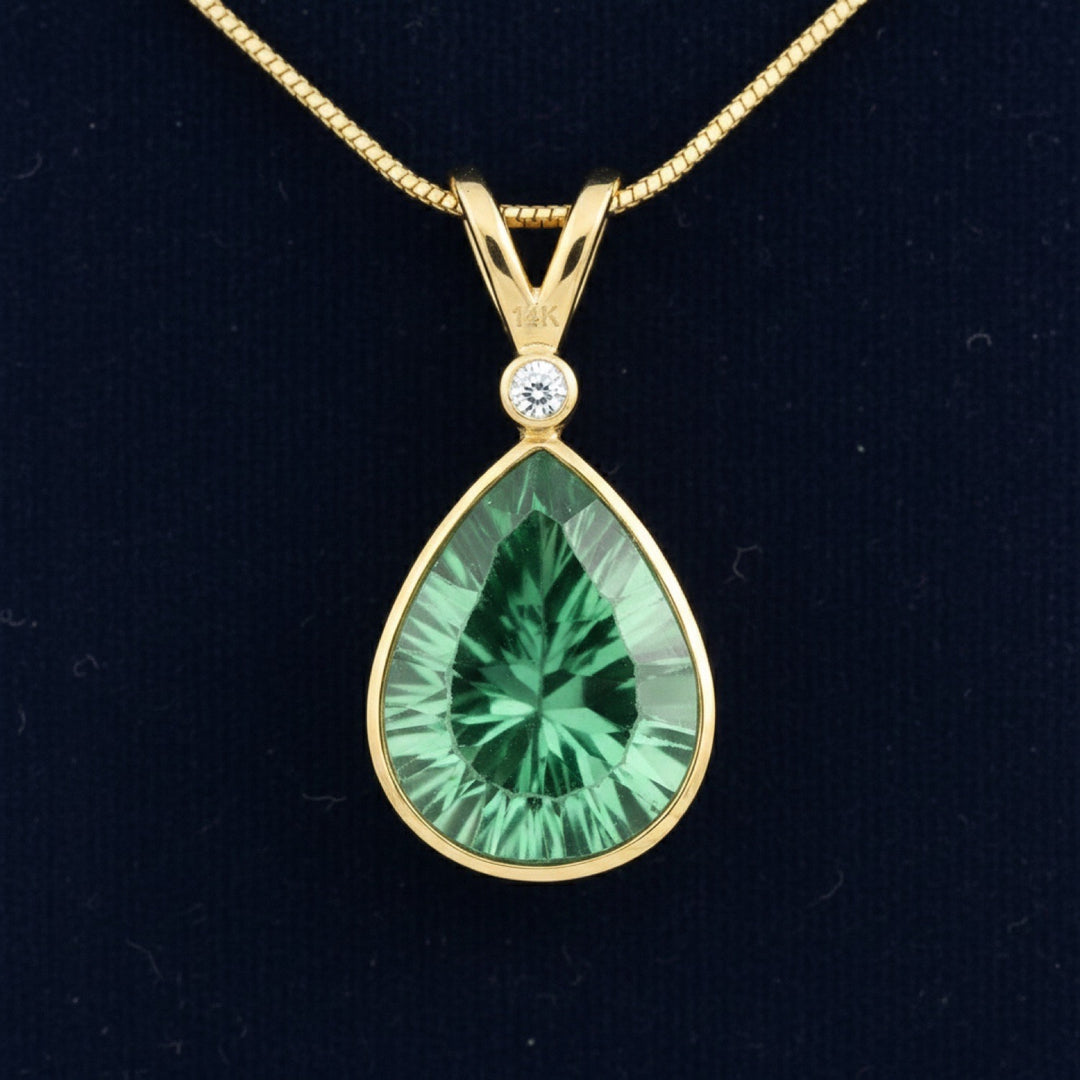 dije de oro 14k con fluorita verde natural 5.70ct corte pera de Sin especificar, joyería mexicana Gold Shield