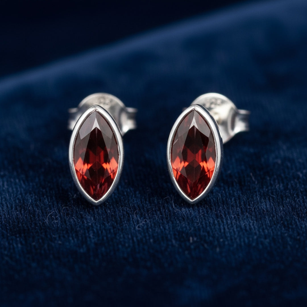 aretes de plata 925 con granate rojizo naranja natural 2.50ct corte marquesa de Madagascar, joyería mexicana Gold Shield
