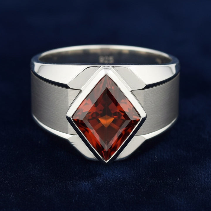 anillo de hombre de plata 925 con granate spessartita naranja medio natural 9.38ct corte kite (rombo) de Nigeria, joyería mex