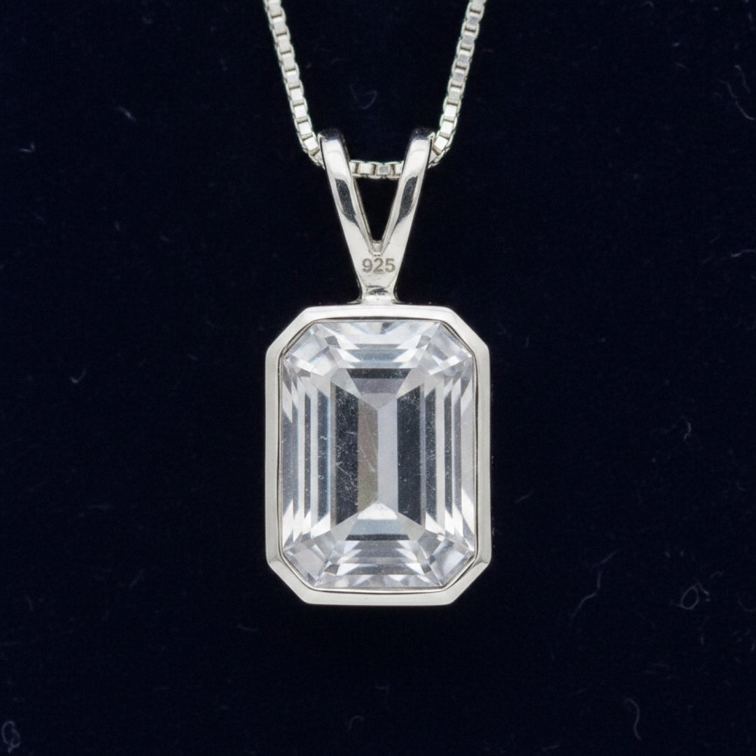 dije plata 925 con piedra de luna arcoiris natural 0.87ct corte octagono, joyería mexicana Gold Shield