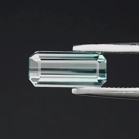Berilo Azul-Verde Natural 0.69ct | Gold Shield – GOLD SHIELD
