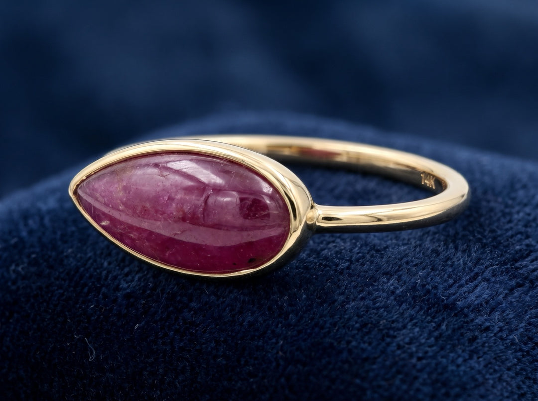 anillo oro 14k con rubí rojo púrpura natural 6.35ct corte pera cabujón, joyería mexicana Gold Shield