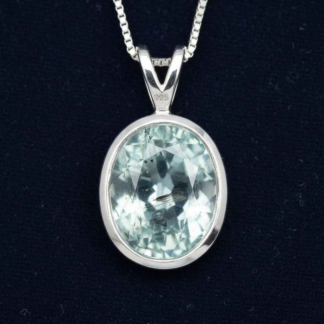 dije de plata 925 con turmalina azulado verde natural 1.74ct corte oval de Africa, joyería mexicana Gold Shield