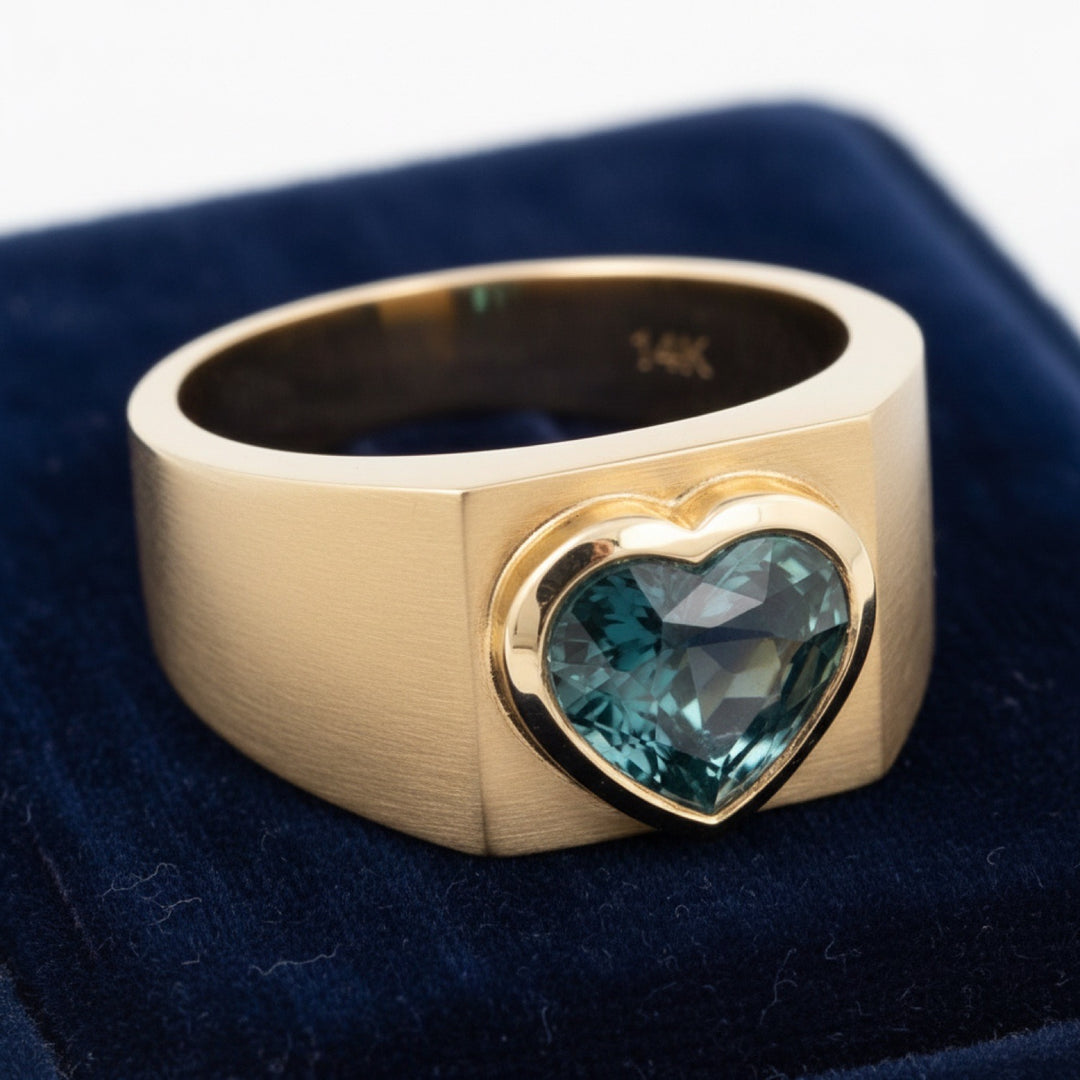 anillo de hombre de oro 14k con zafiro corazón azul verdoso natural 0.83ct corte corazón de Madagascar, joyería mexicana Gold