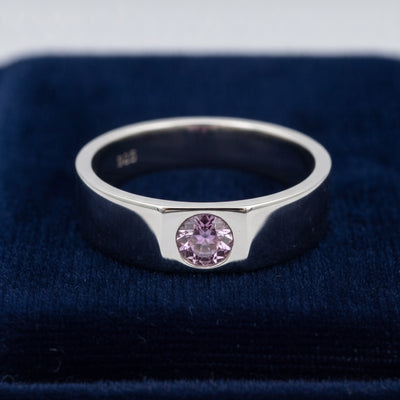 anillo de hombre de plata 925 con zafiro rosa natural 0.34ct corte rose-cut redondo, joyería mexicana Gold Shield