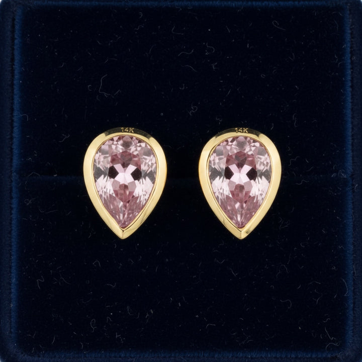 aretes de oro 14k con par de zafiros rosa naturales 1.45ct pera de Madagascar, joyería mexicana Gold Shield