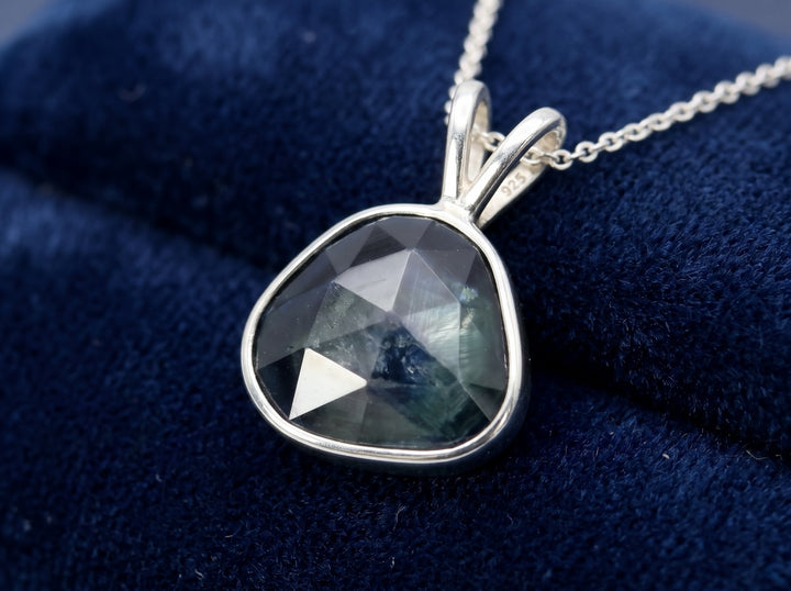 dije plata 925 con zafiro verde azul natural 2.69ct corte rose-cut fancy, joyería mexicana Gold Shield