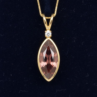 dije oro 14k con zircon champagne rosado natural 1.35ct corte marquesa, joyería mexicana Gold Shield