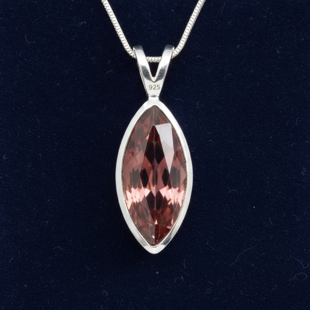 dije plata 925 con zircon champagne rosado natural 1.35ct corte marquesa, joyería mexicana Gold Shield