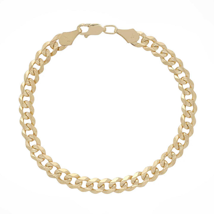 Esta imagen muestra en detalle la pulsera con un baño de oro de 14k sobre plata .925, en un estilo de eslabones planos y ligeros. La pulsera está disponible en dos medidas: 19 cm y 21 cm