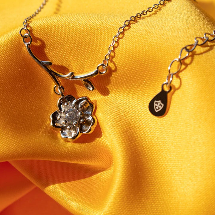 Collar para Mujer de Plata 925 Flor de Cerezo - GOLD SHIELD